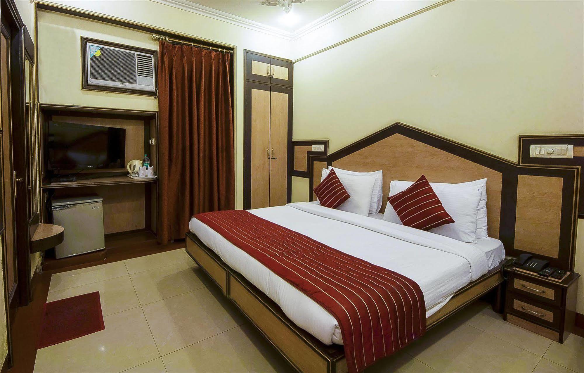 Hotel Rama Deluxe Delhi  Exterior foto